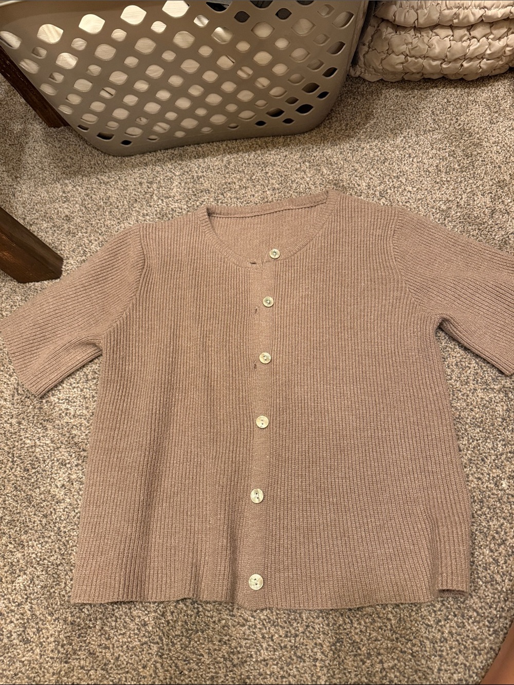 Womens Button-Front Short-Sleeve Knit Cardigan - Taupe